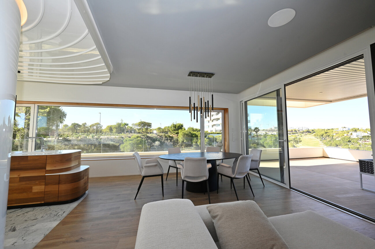 3-Bedroom Apartment in Orihuela - Image 2