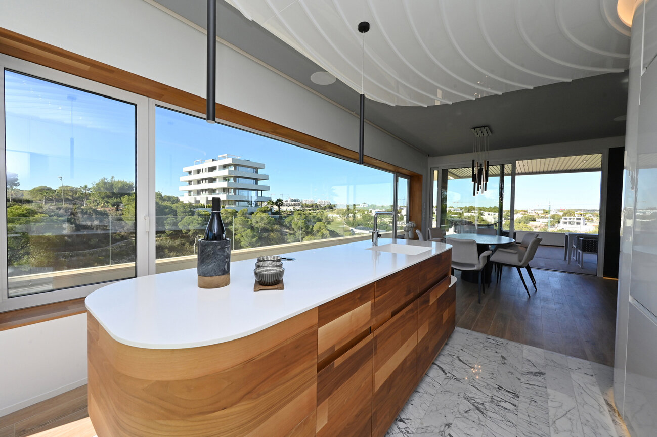 3-Bedroom Apartment in Orihuela - Image 5