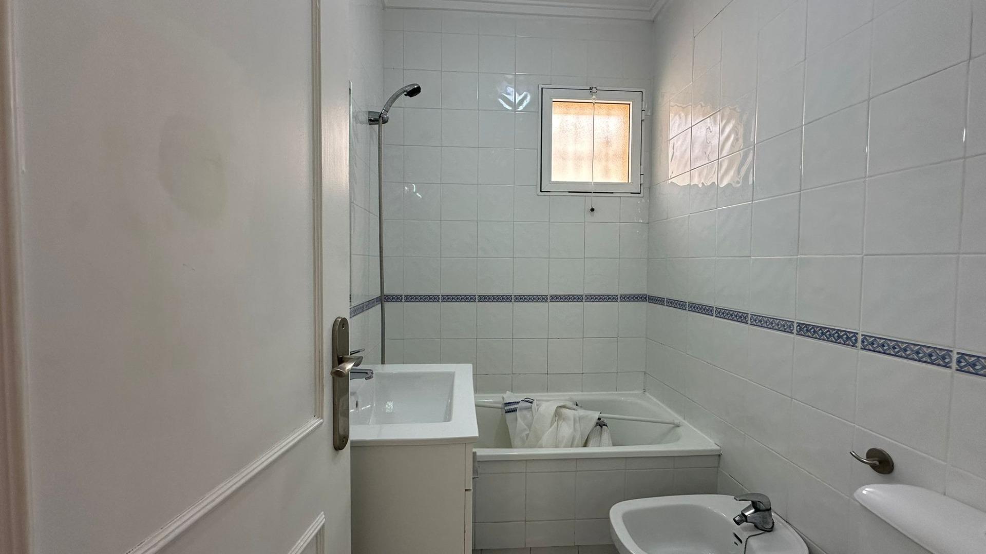 2-Bedroom Bungalow in La Chismosa, Orihuela Costa - Image 18