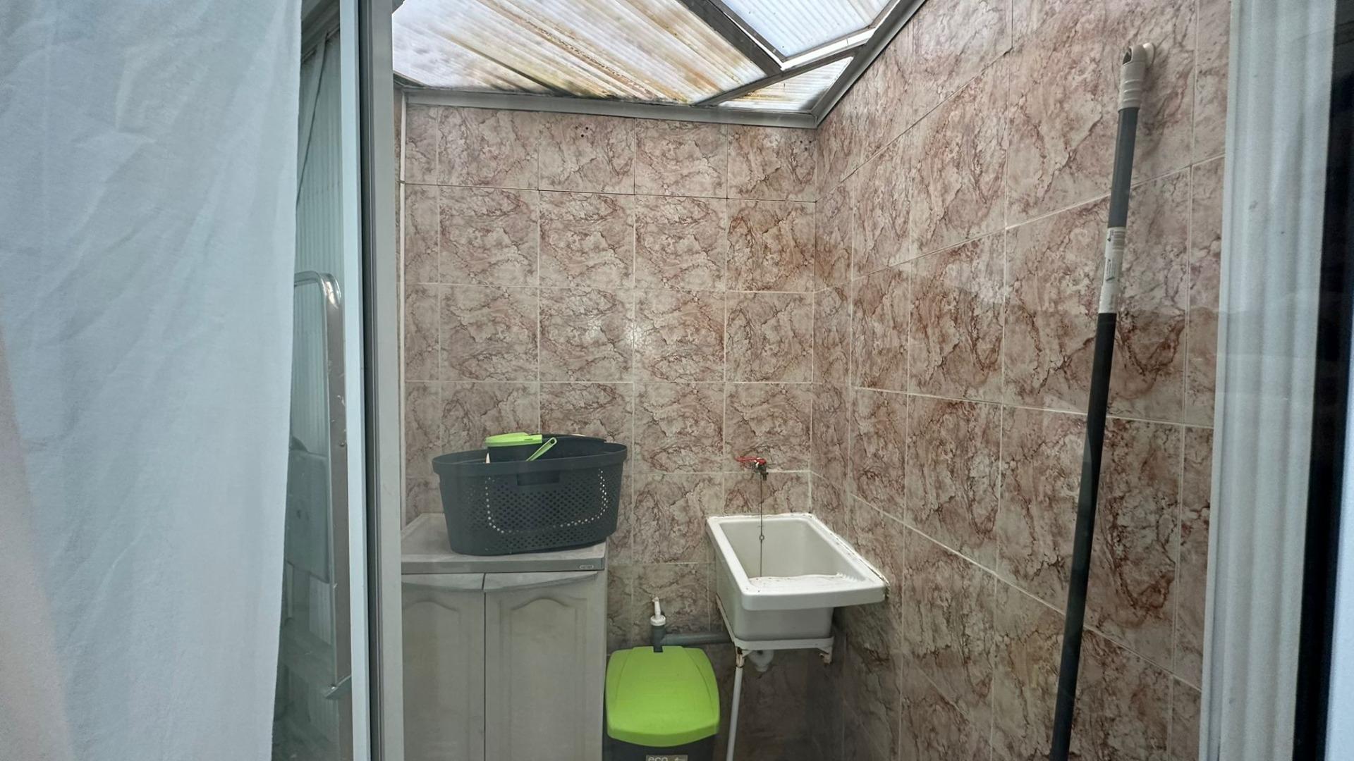 2-Bedroom Bungalow in La Chismosa, Orihuela Costa - Image 22