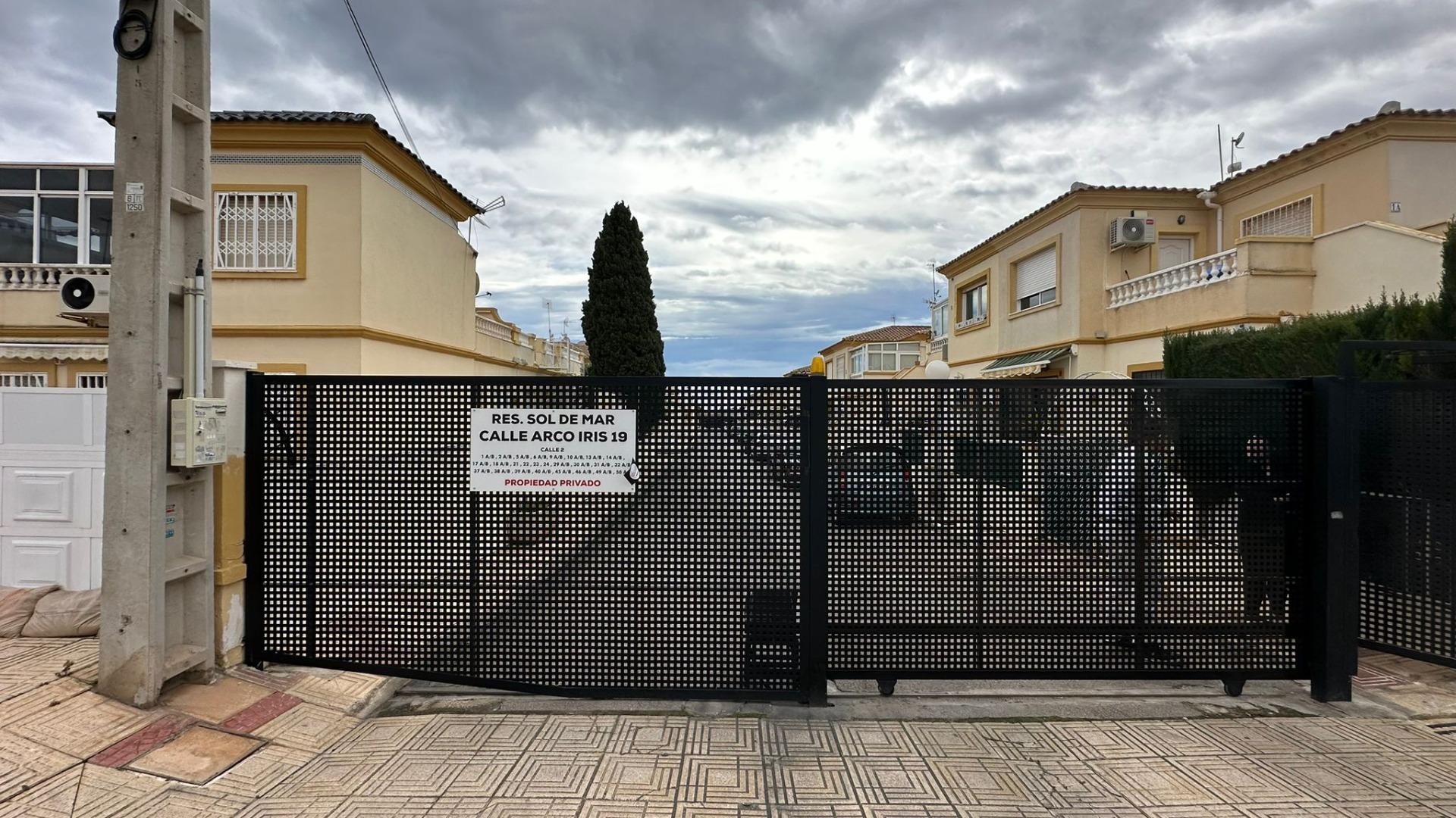 2-Bedroom Bungalow in La Chismosa, Orihuela Costa - Image 27