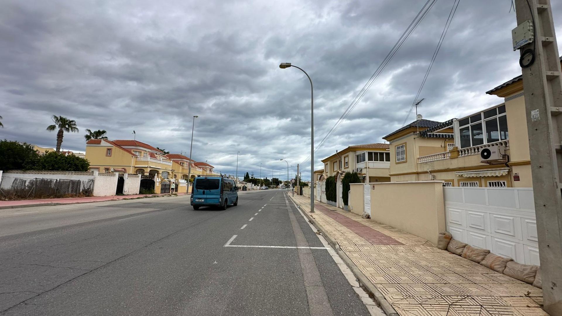 2-Bedroom Bungalow in La Chismosa, Orihuela Costa - Image 29