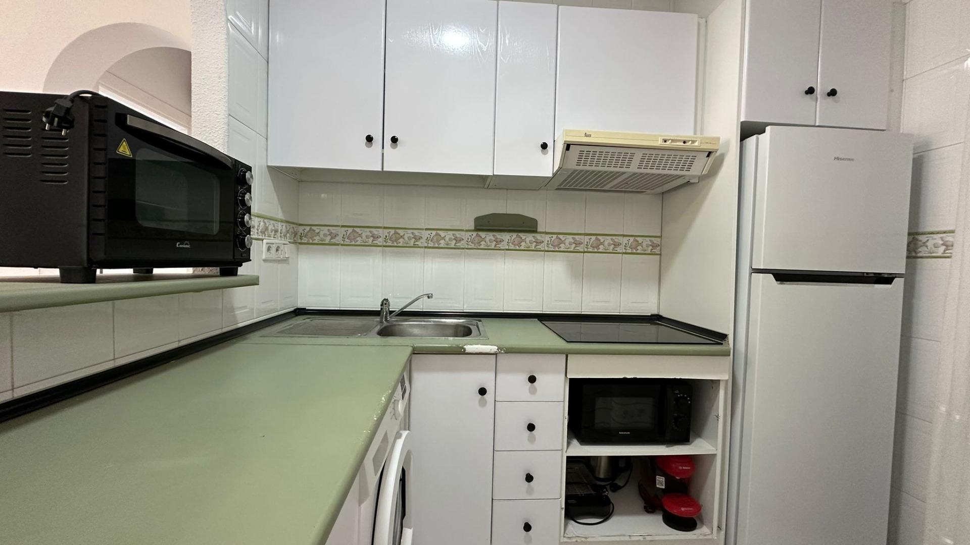 2-Bedroom Bungalow in La Chismosa, Orihuela Costa - Image 9