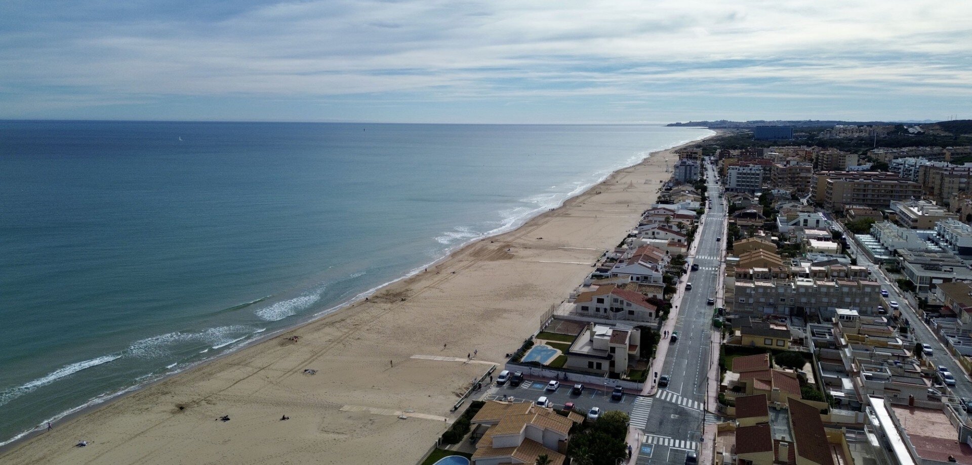 2-Bedroom Apartment in Guardamar del Segura - Image 10