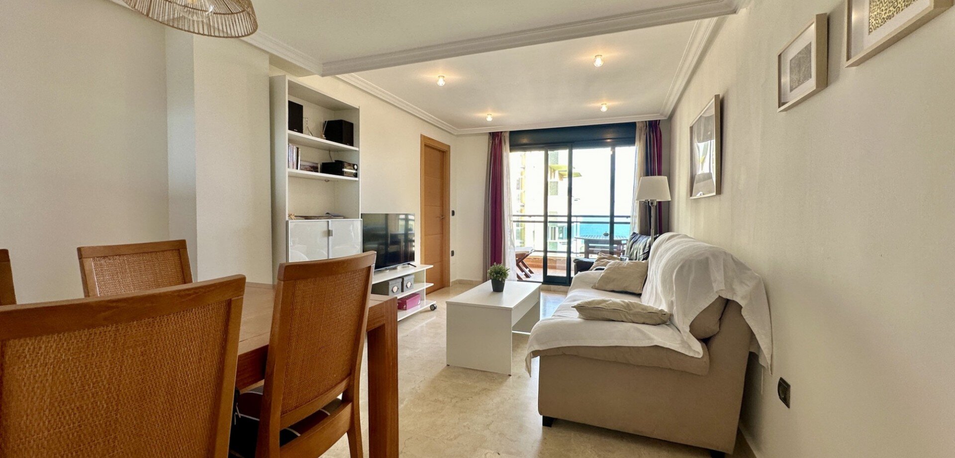 2-Bedroom Apartment in Guardamar del Segura - Image 12