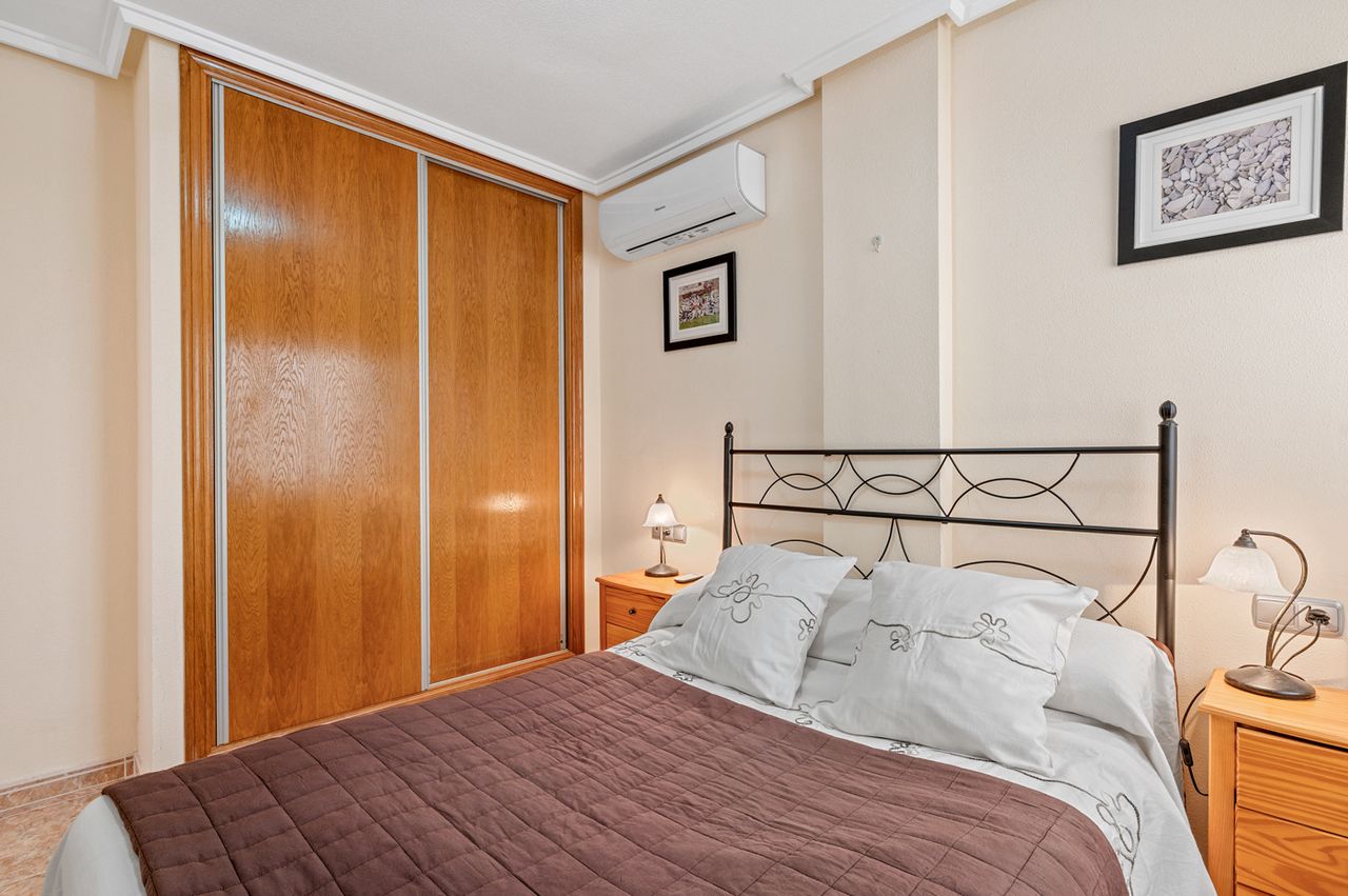 2-Bedroom Apartment in Pueblo 3, Algorfa - Image 13