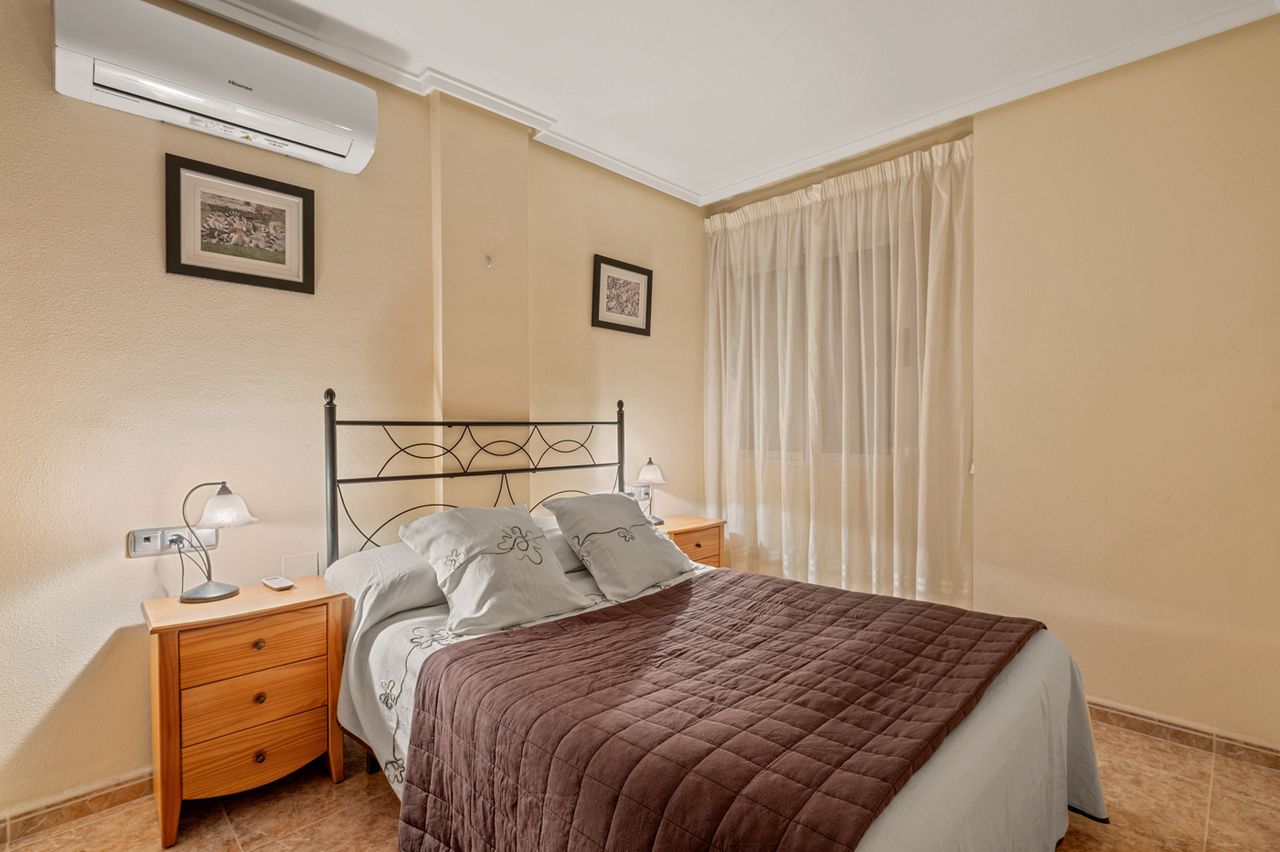 2-Bedroom Apartment in Pueblo 3, Algorfa - Image 15