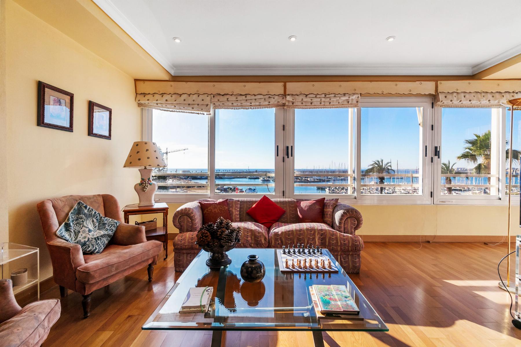 4-Bedroom Apartment in Torrevieja - Image 2