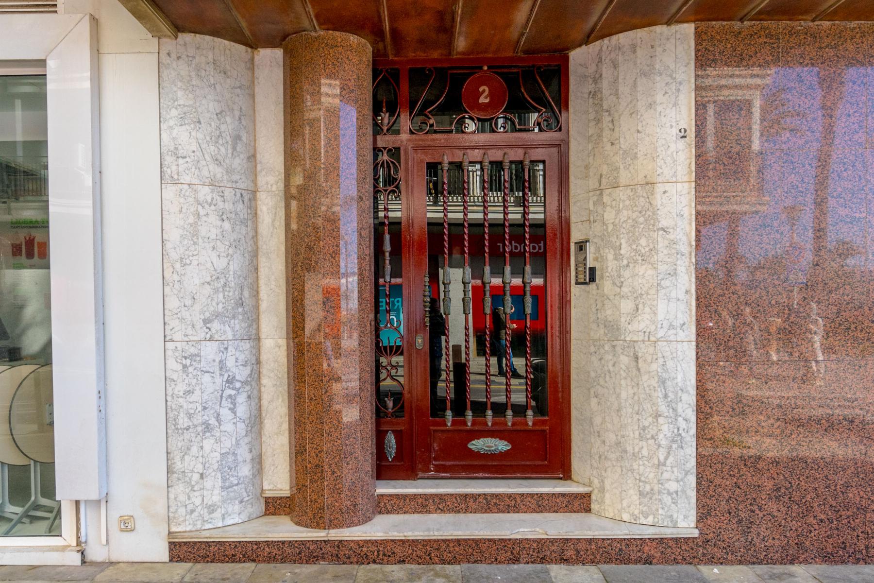 4-Bedroom Apartment in Torrevieja - Image 20