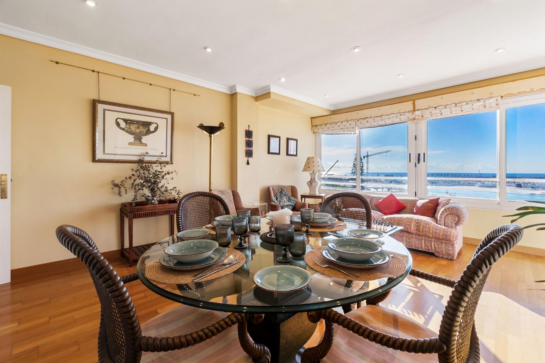 4-Bedroom Apartment in Torrevieja - Image 6