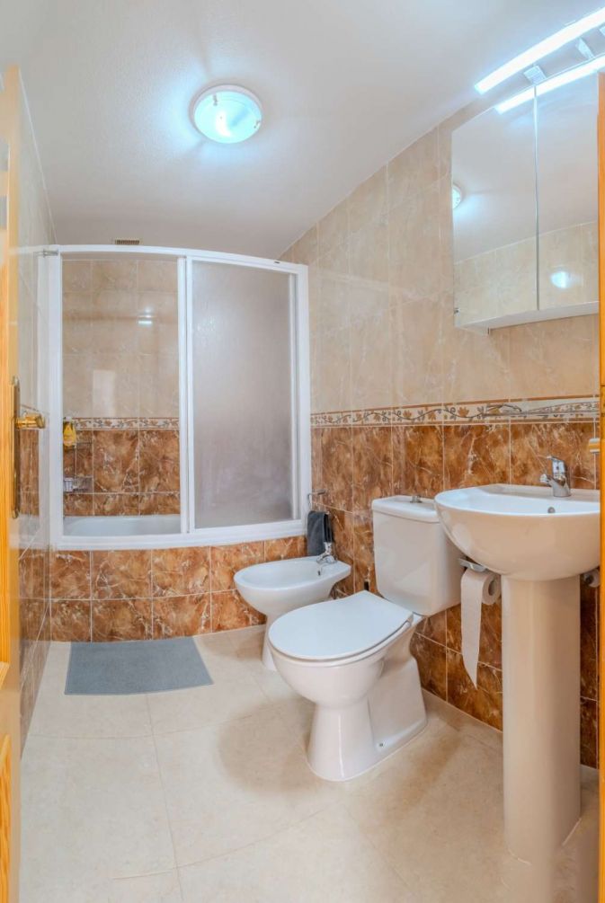 Apartment in Torrevieja - Image 14
