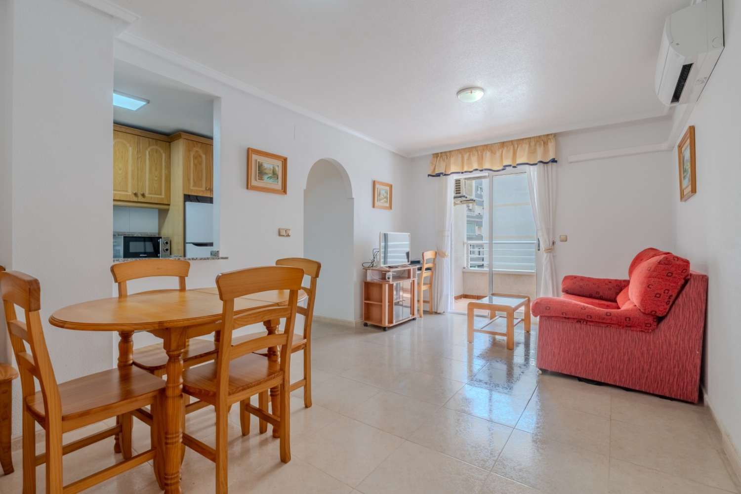 Apartment in Torrevieja - Image 2