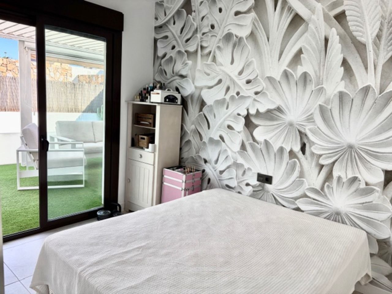 3-Bedroom Villa in Lomas de Cabo Roig, Orihuela Costa - Image 11