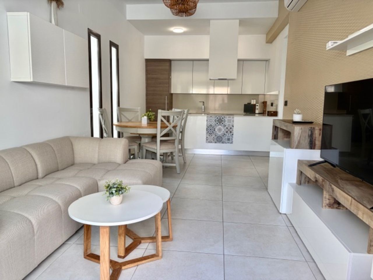 3-Bedroom Villa in Lomas de Cabo Roig, Orihuela Costa - Image 6