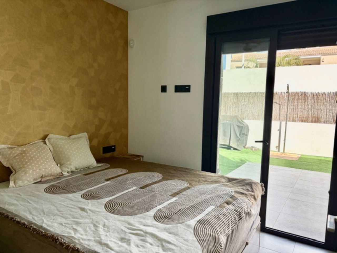 3-Bedroom Villa in Lomas de Cabo Roig, Orihuela Costa - Image 7