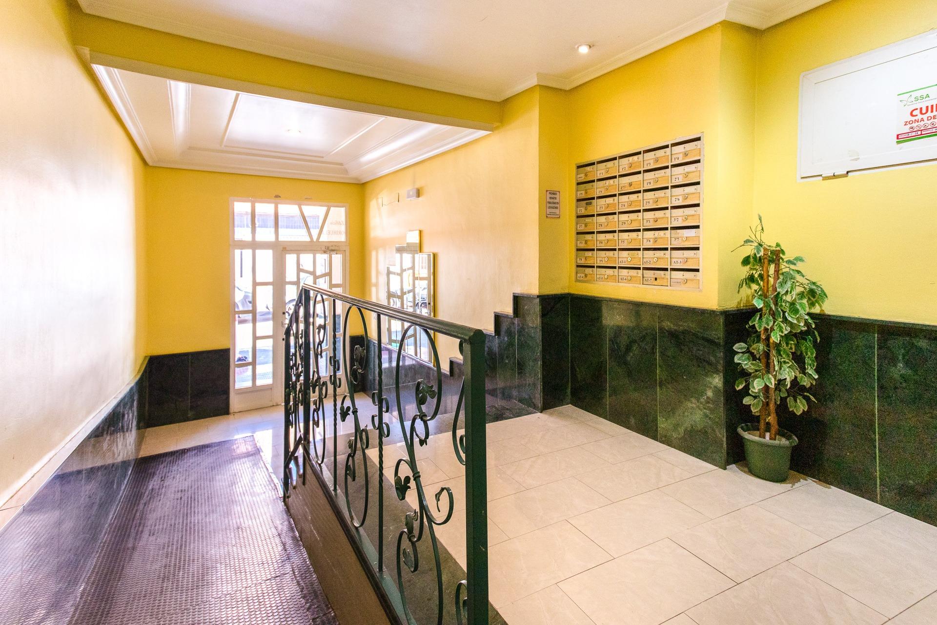 2-Bedroom Apartment in Centro, Torrevieja - Image 20