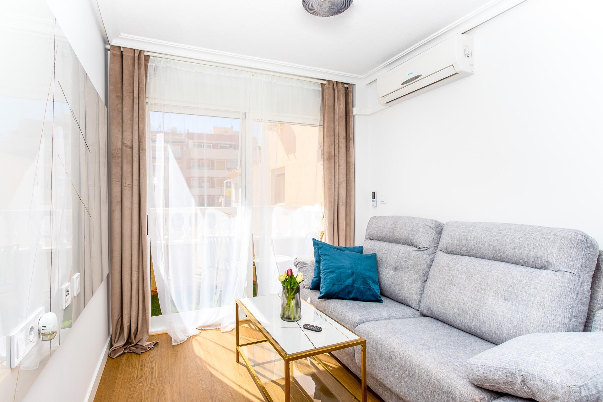 2-Bedroom Apartment in Centro, Torrevieja - Image 5