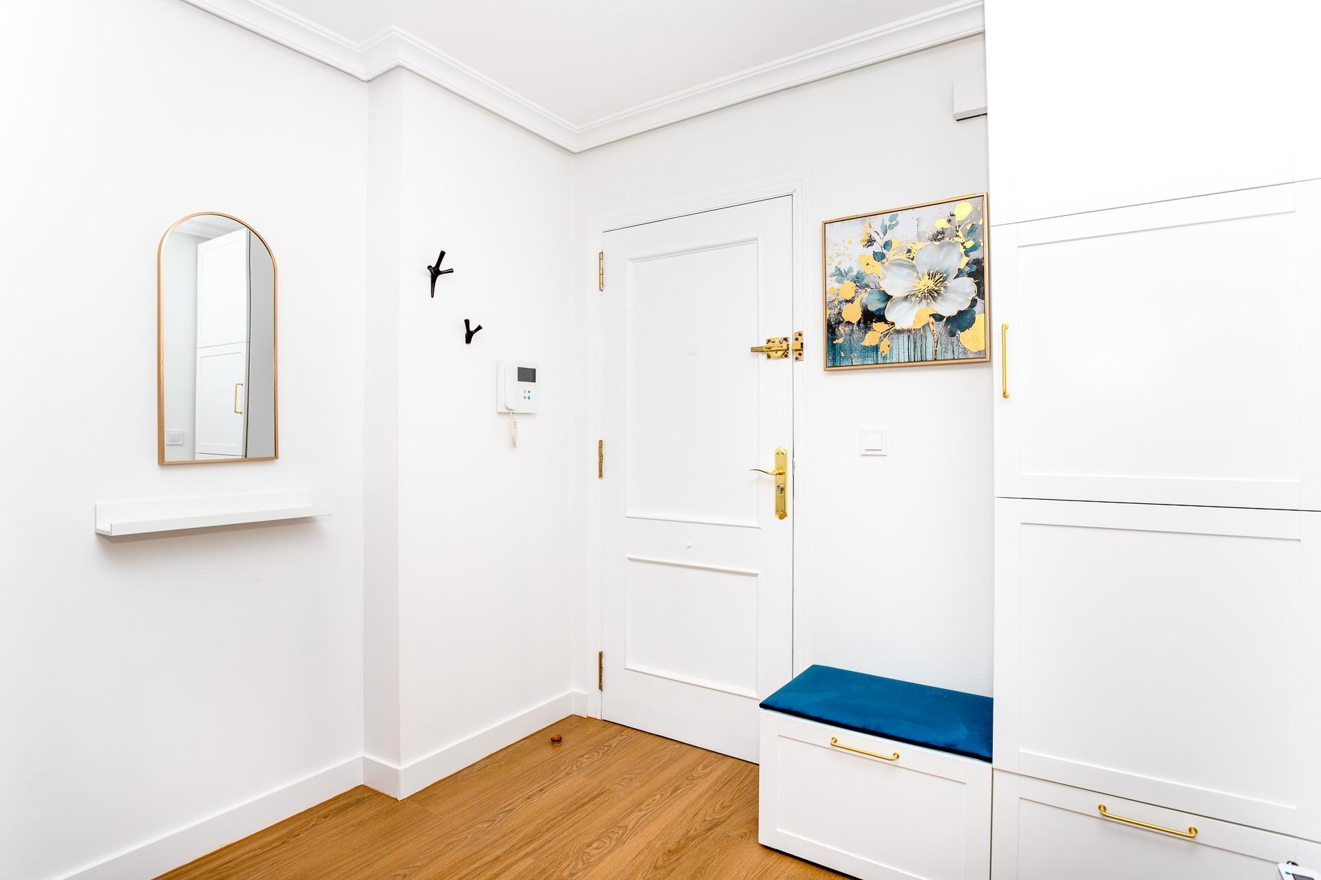 2-Bedroom Apartment in Centro, Torrevieja - Image 7