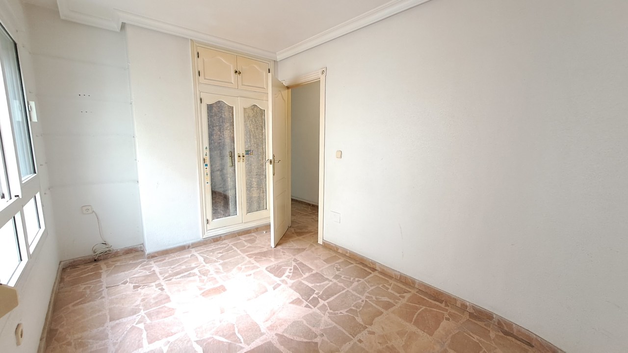 5-Bedroom Apartment in Centro, Torrevieja - Image 13