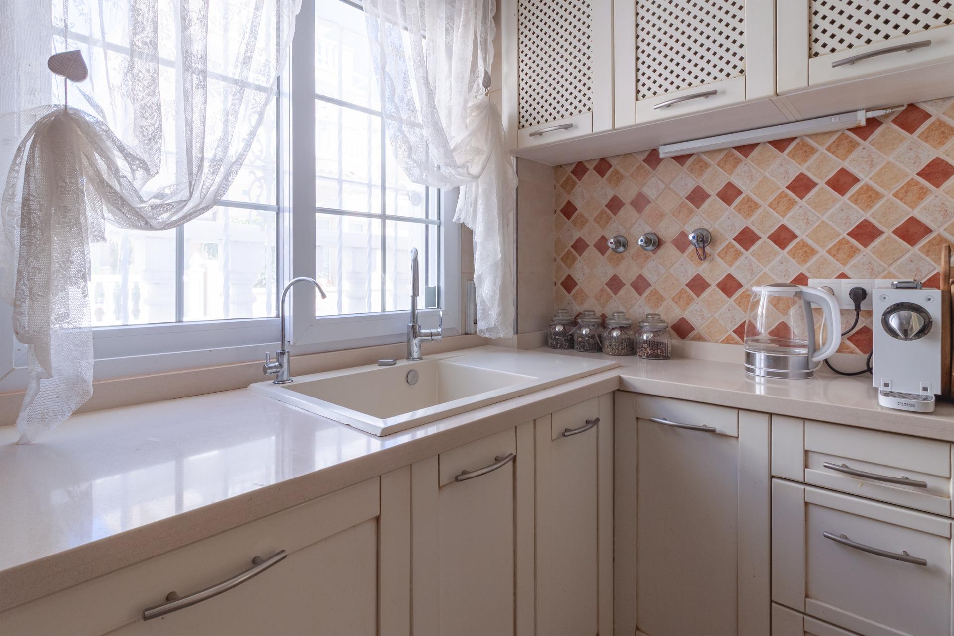 Villa de 4 Chambres à La Florida, Orihuela Costa - Image 20