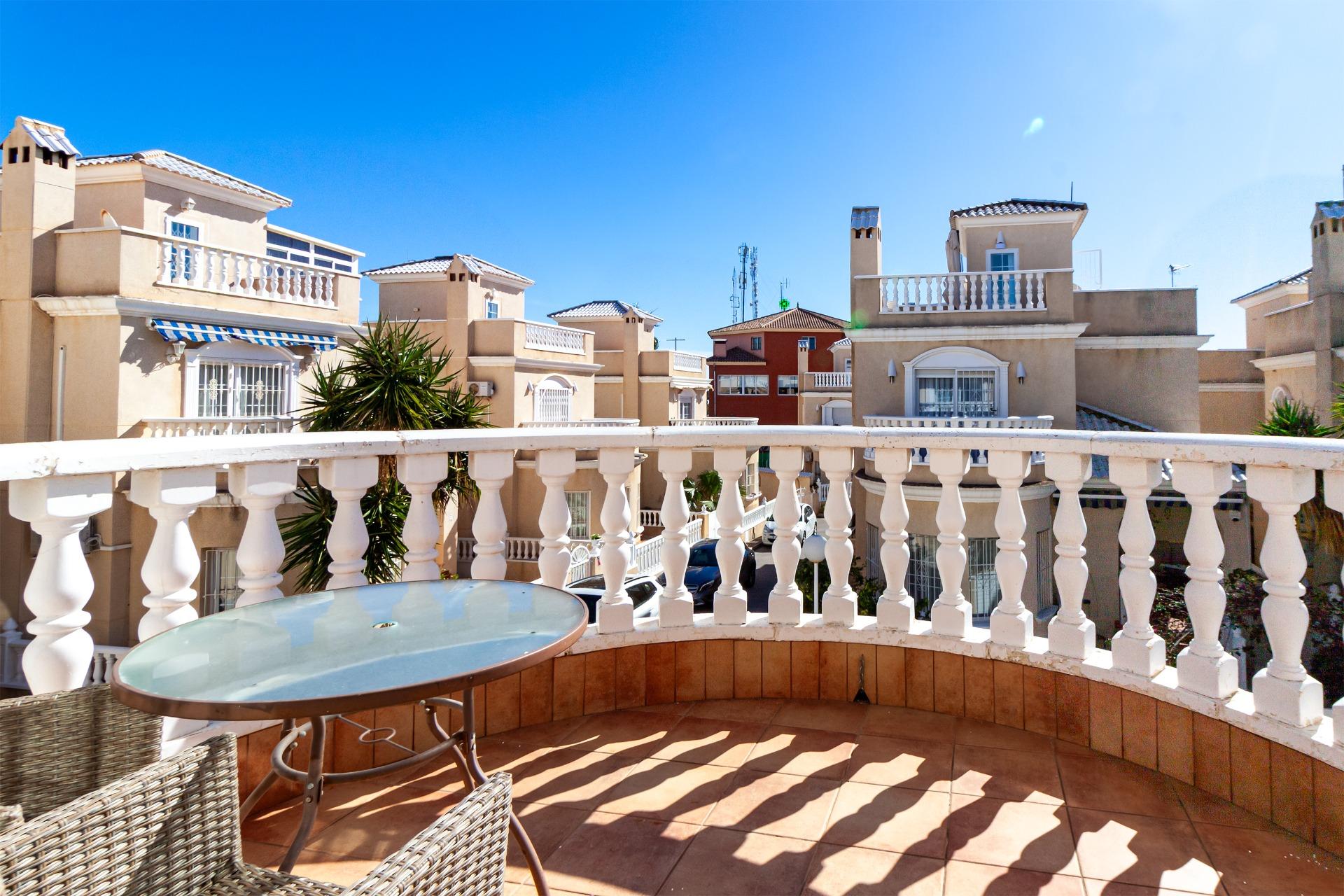 Villa de 4 Chambres à La Florida, Orihuela Costa - Image 33