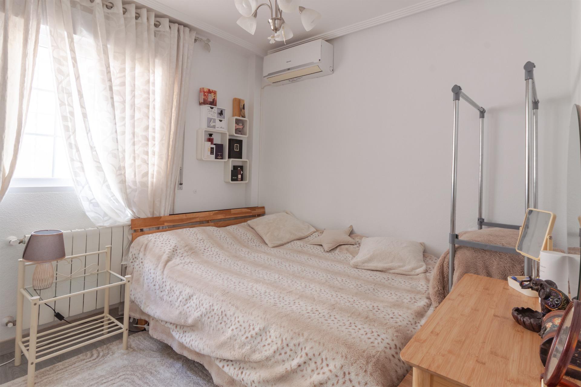 Villa de 4 Chambres à La Florida, Orihuela Costa - Image 35