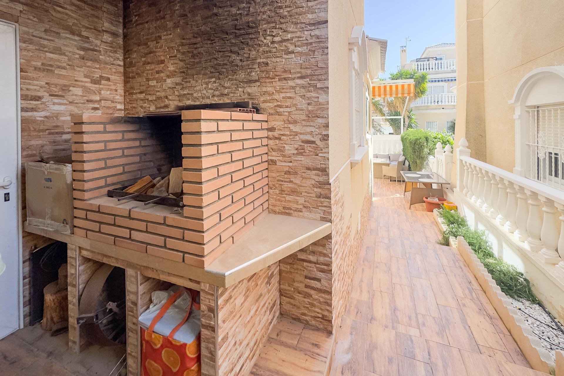 Villa de 4 Chambres à La Florida, Orihuela Costa - Image 7