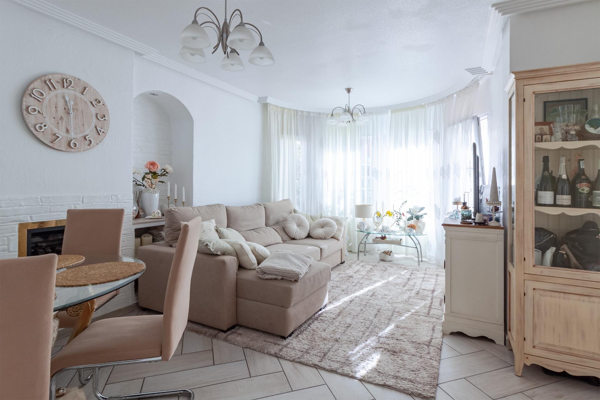 Villa de 4 Chambres à La Florida, Orihuela Costa - Image 9