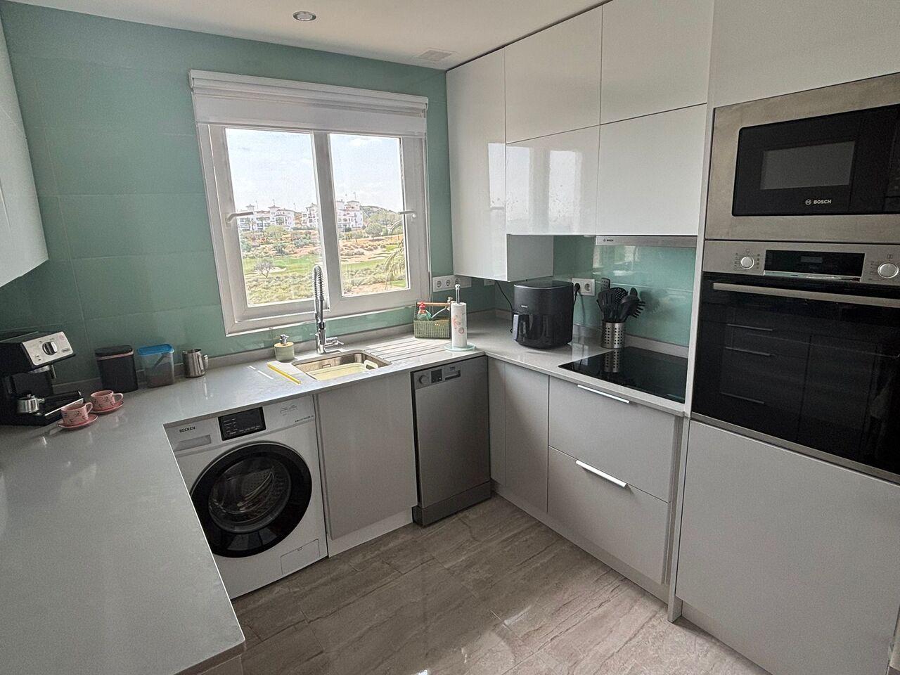 2-Bedroom Apartment in Sucina, Sucina - Image 17