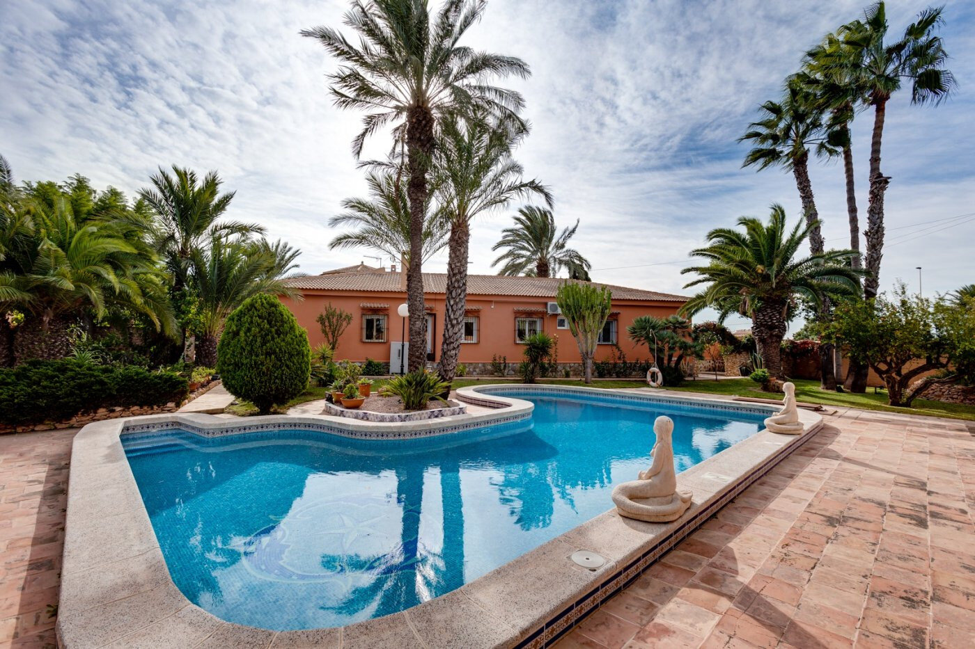 5-Bedroom Villa in San Luis, Torrevieja - Image 35