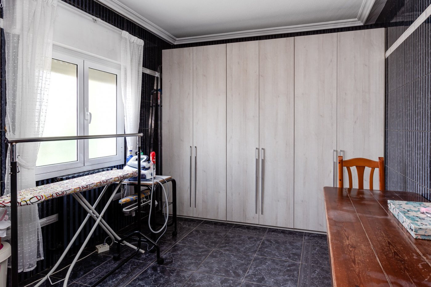 5-Bedroom Villa in San Luis, Torrevieja - Image 37