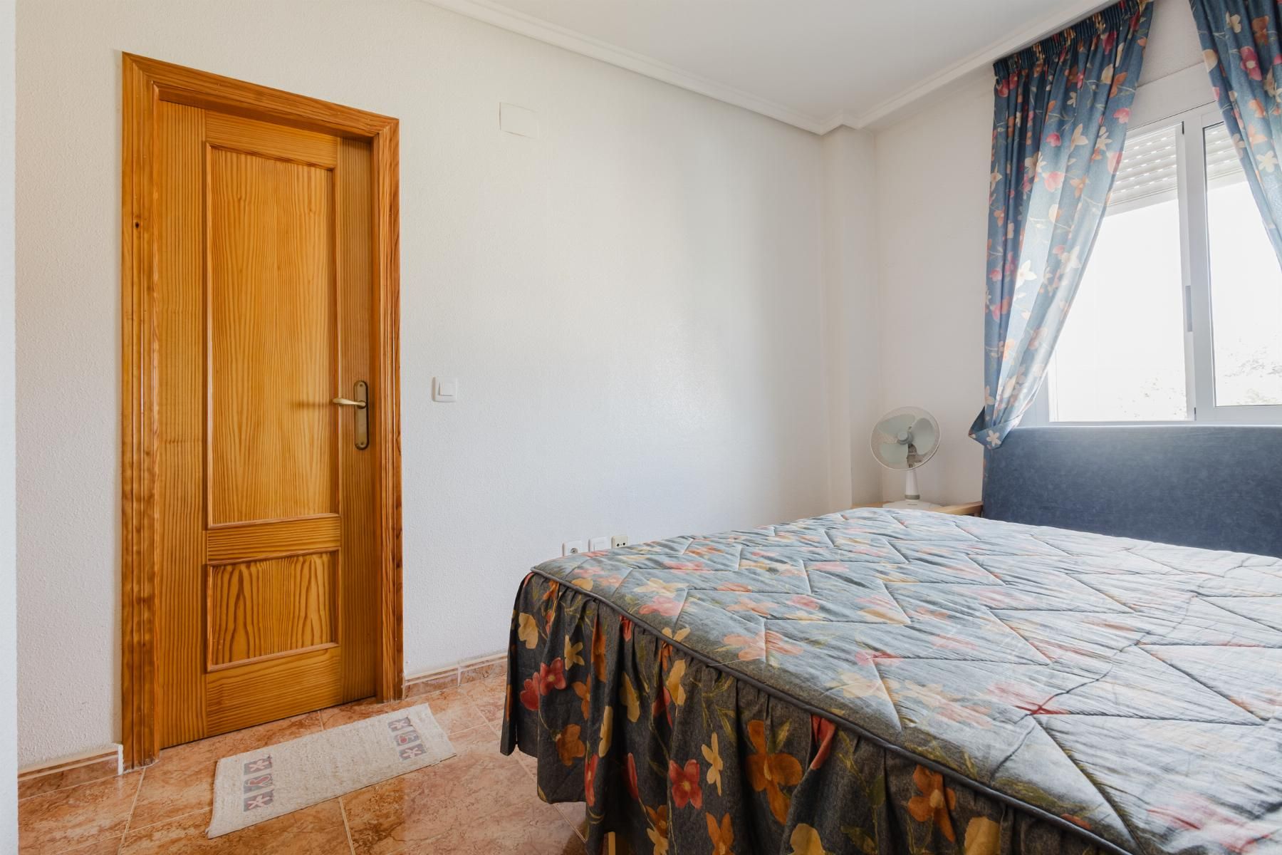 3-Bedroom Apartment in Parque de las Naciones, Torrevieja - Image 5