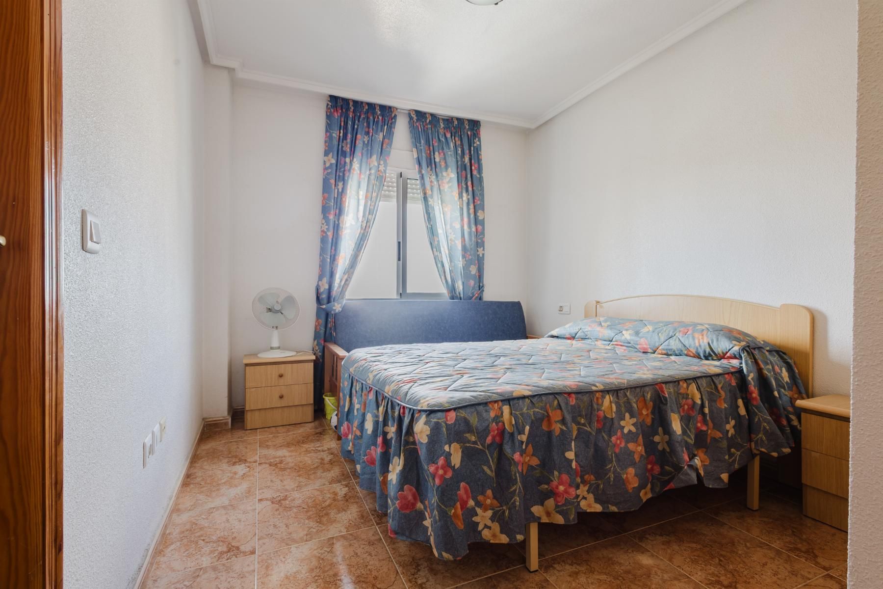 3-Bedroom Apartment in Parque de las Naciones, Torrevieja - Image 6