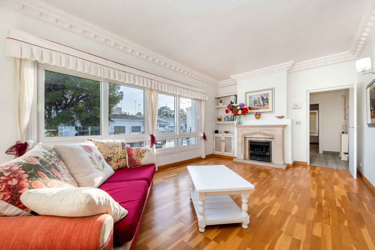 7-Bedroom Villa in Campoamor, Orihuela Costa - Image 5