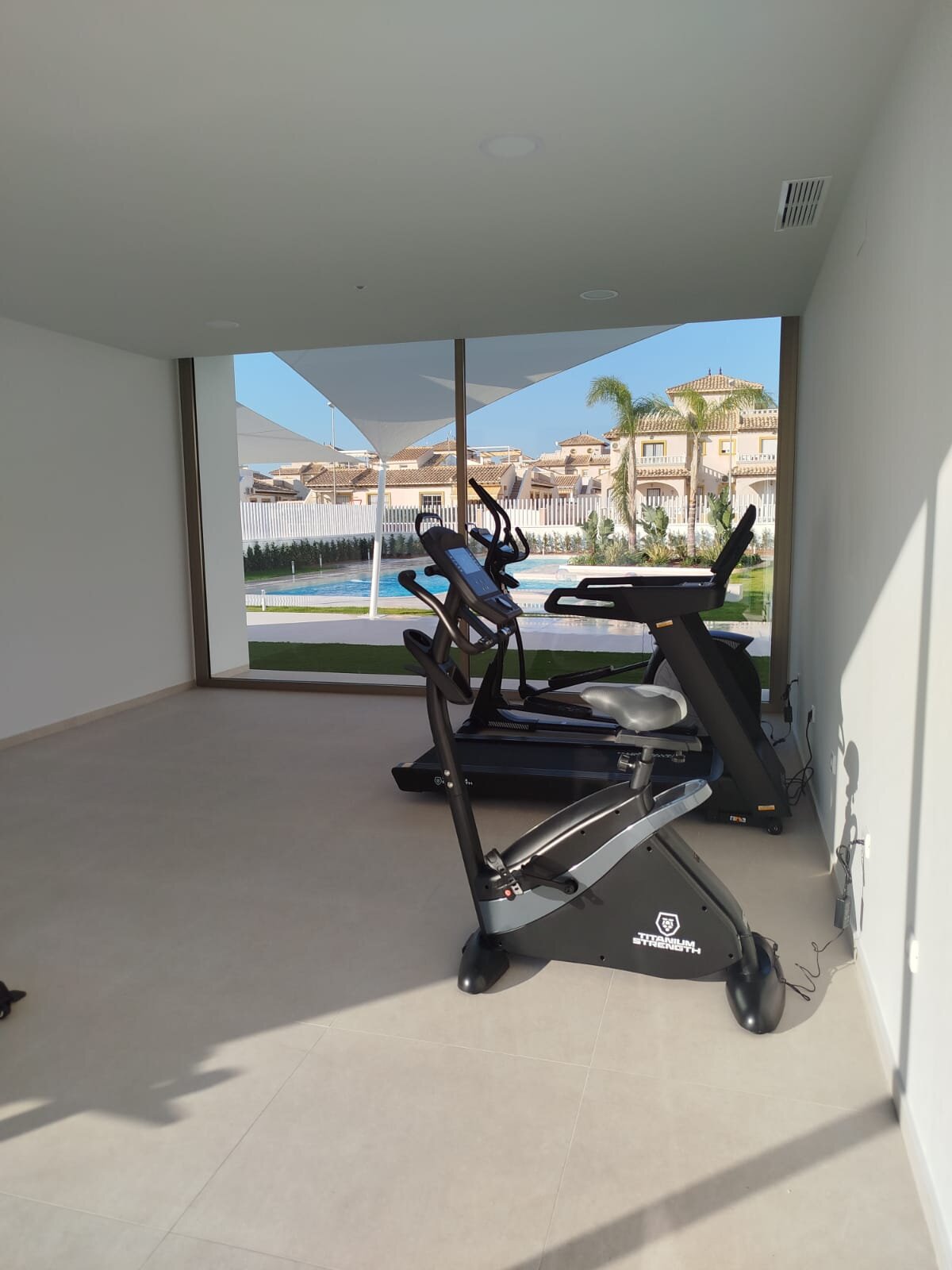 3-Bedroom Ground Floor Apartment in Cabo Roig - Image 2