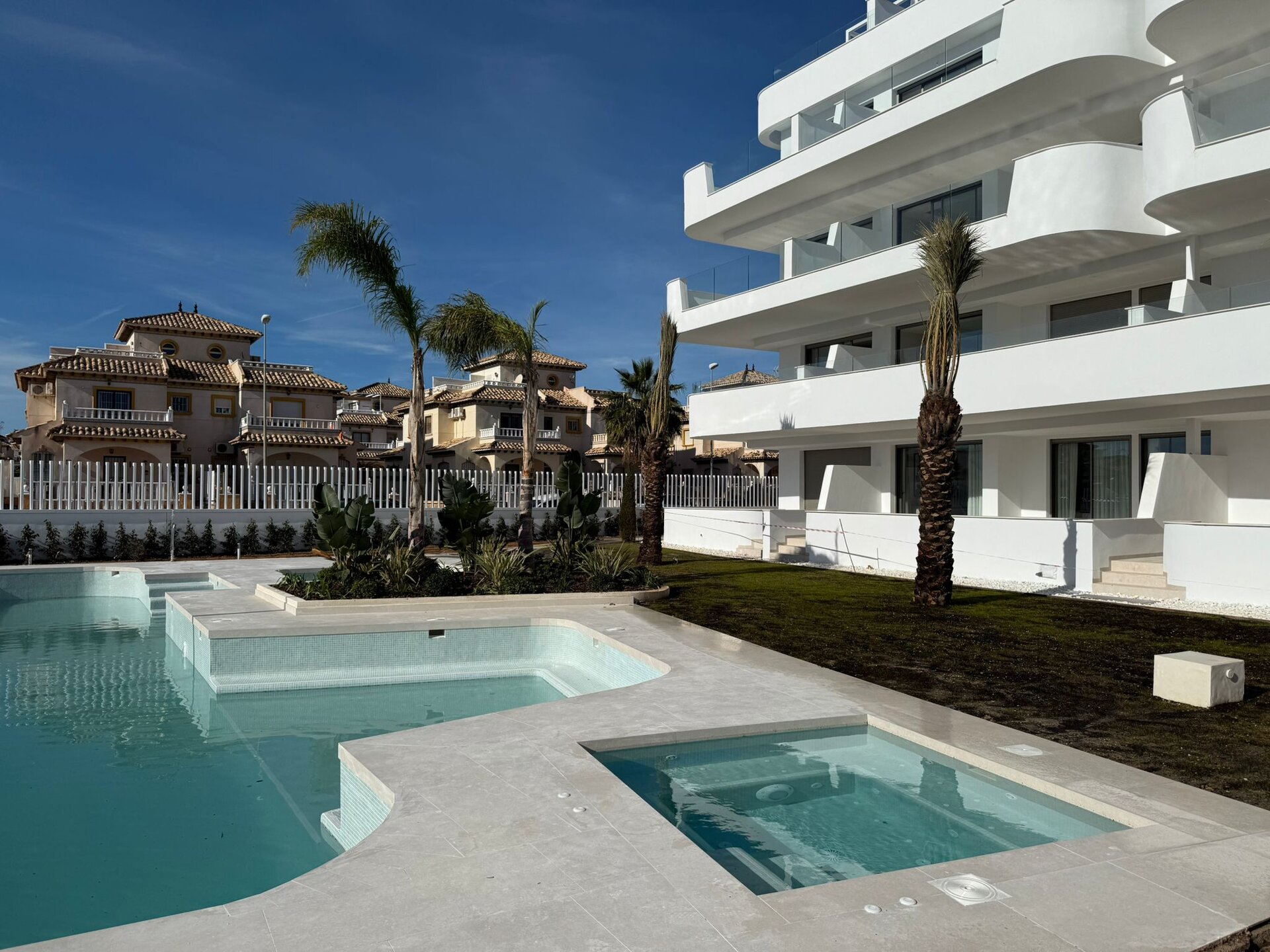 3-Bedroom Ground Floor Apartment in Cabo Roig - Image 5