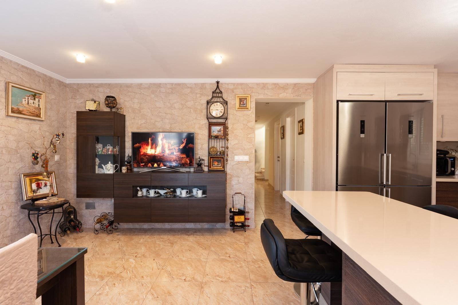 7-Bedroom Villa in Los Balcones - Los Altos del Edén, Torrevieja - Image 35