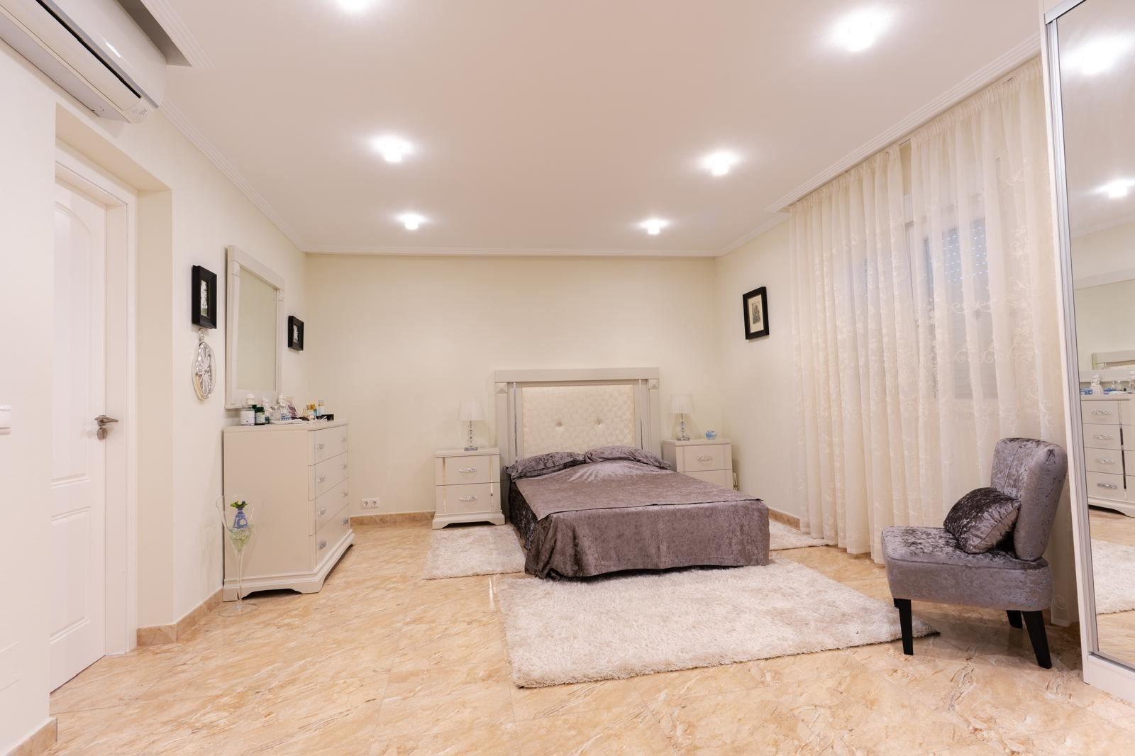 7-Bedroom Villa in Los Balcones - Los Altos del Edén, Torrevieja - Image 49