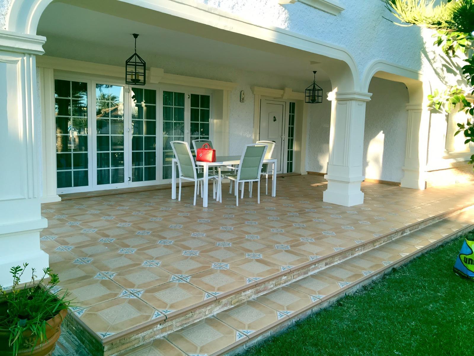 7-Bedroom Villa in Cabo Roig - Image 2