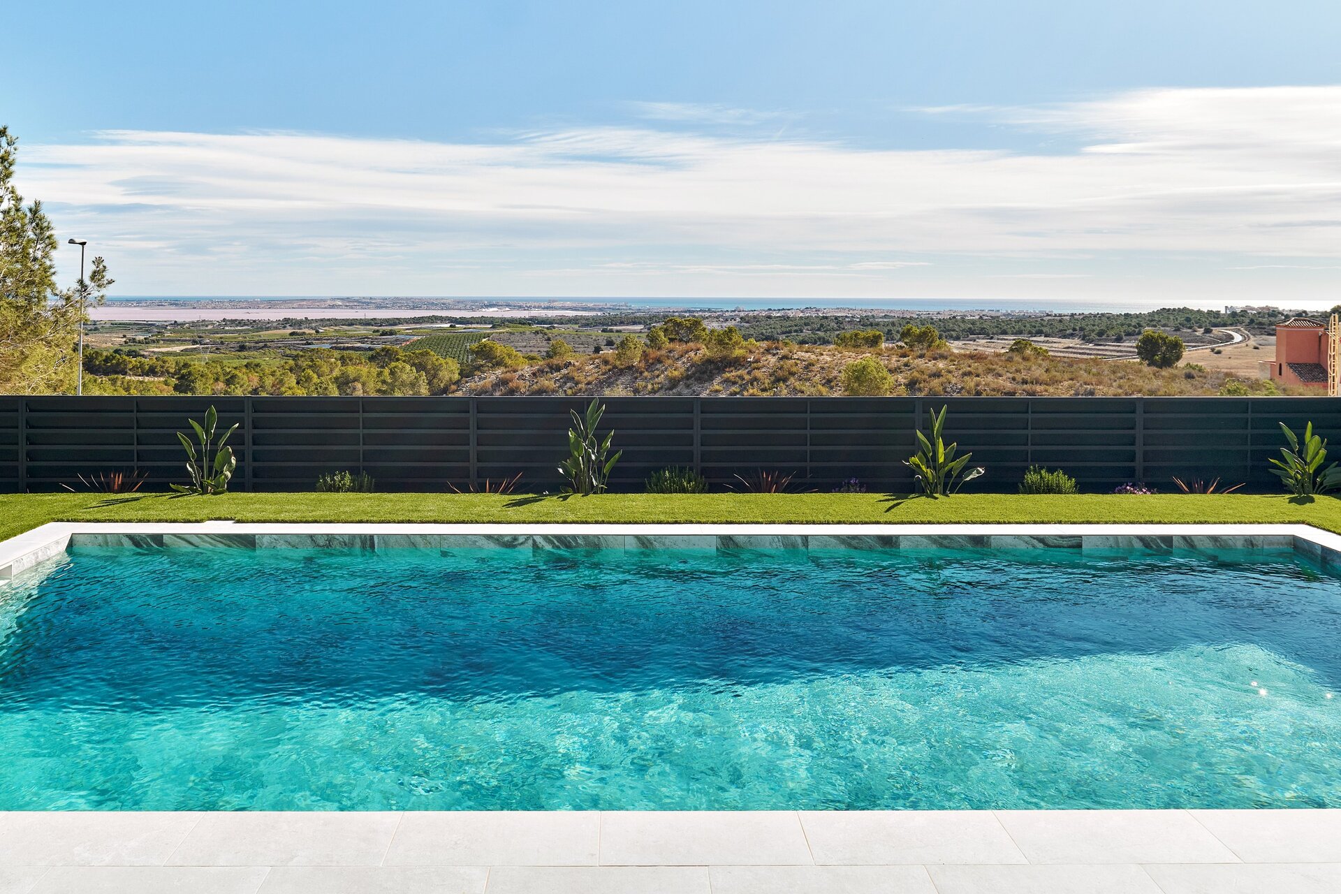 3-Bedroom Villa in San Miguel de Salinas - Image 6