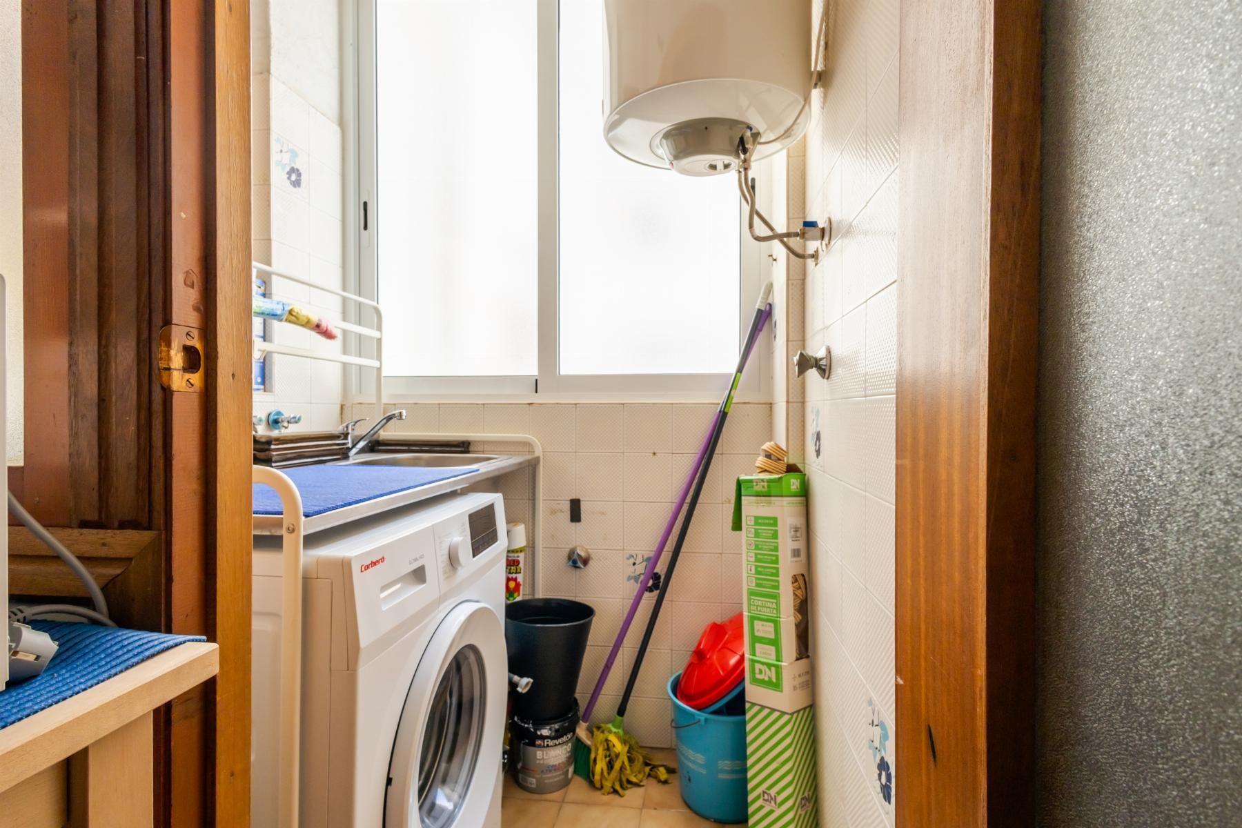 3-Bedroom Apartment in Acequion, Torrevieja - Image 13