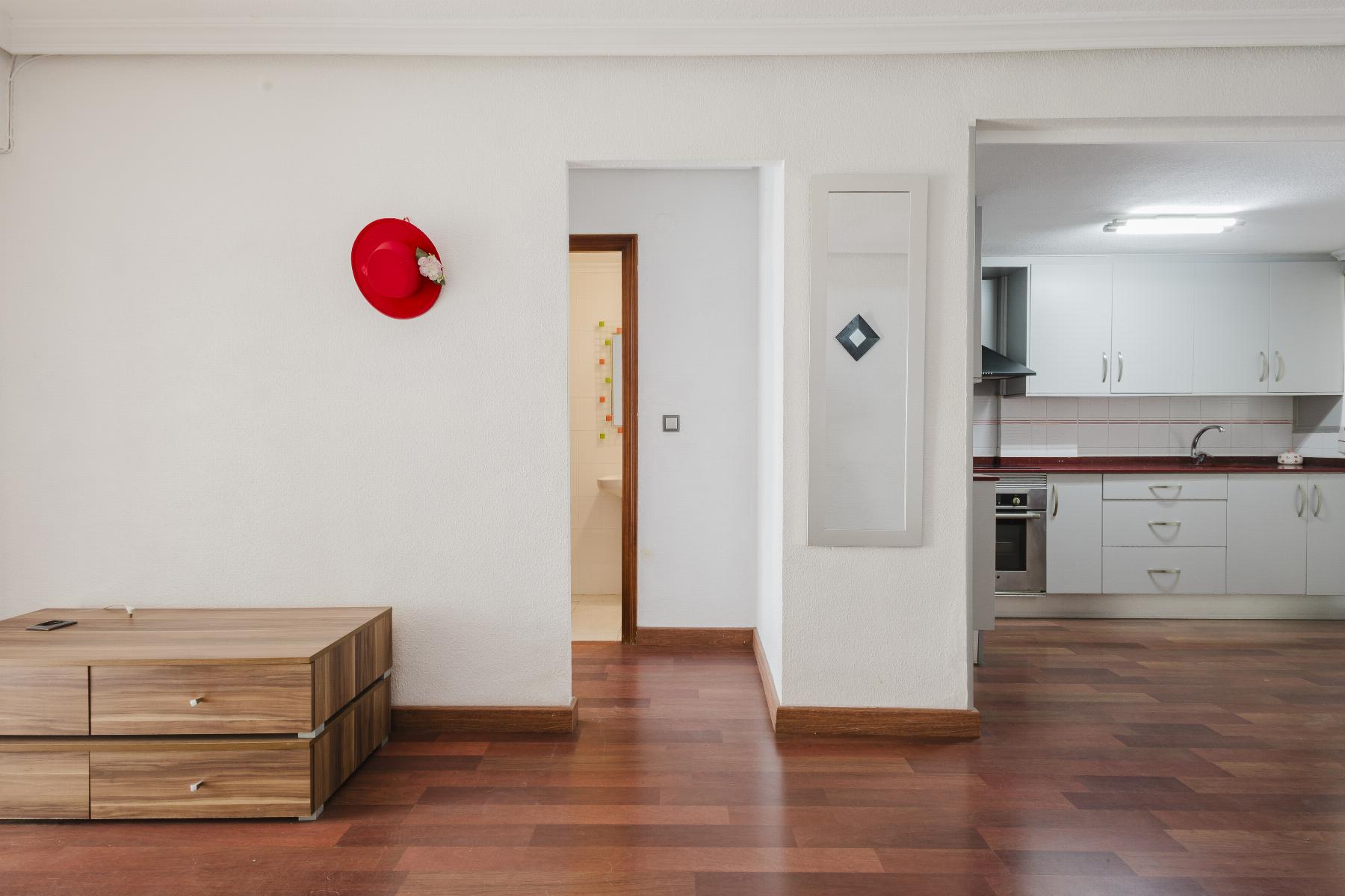 3-Bedroom Apartment in Acequion, Torrevieja - Image 10