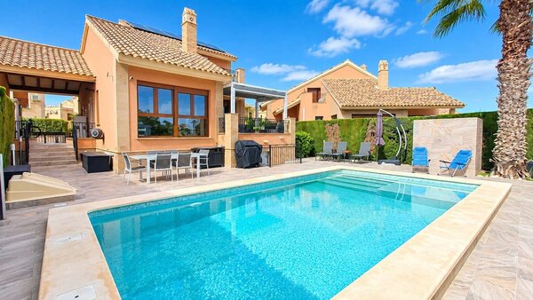 3-Bedroom Villa in Comunidad Valenciana, Algorfa