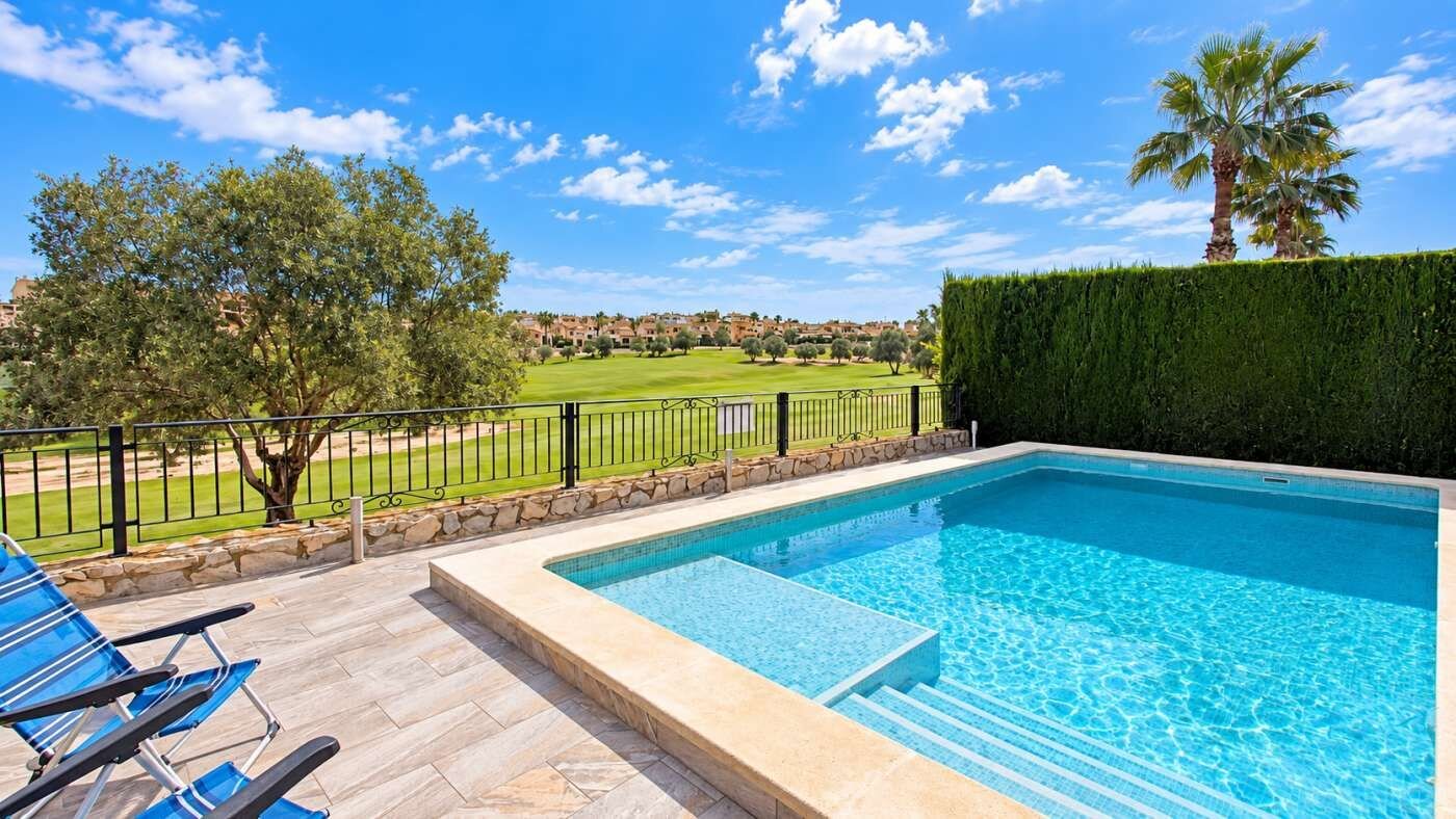 3-Bedroom Villa in Comunidad Valenciana, Algorfa - Image 2