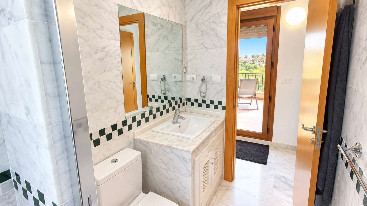 3-Bedroom Villa in Comunidad Valenciana, Algorfa - Image 26