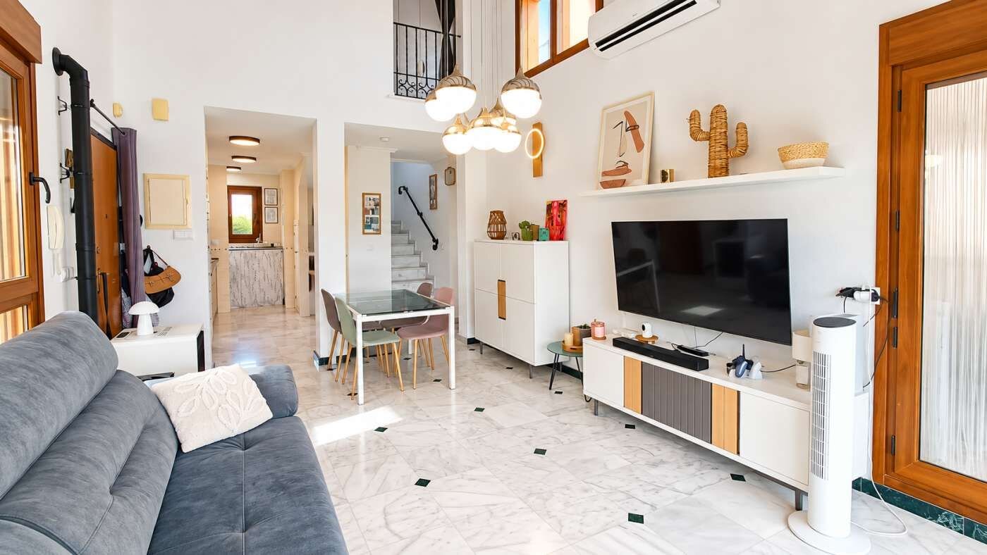 3-Bedroom Villa in Comunidad Valenciana, Algorfa - Image 5