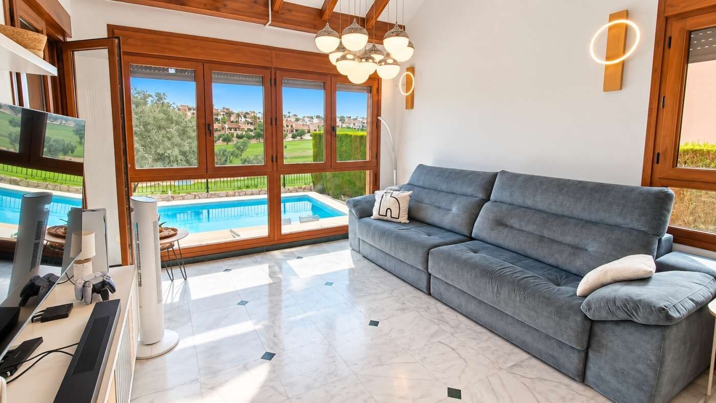 3-Bedroom Villa in Comunidad Valenciana, Algorfa - Image 6