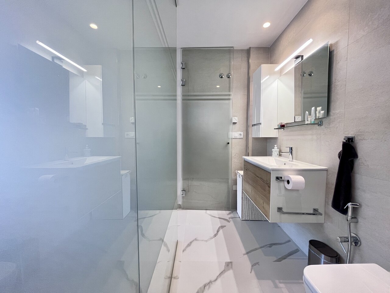 2-Bedroom Apartment in San Miguel de Salinas - Image 10