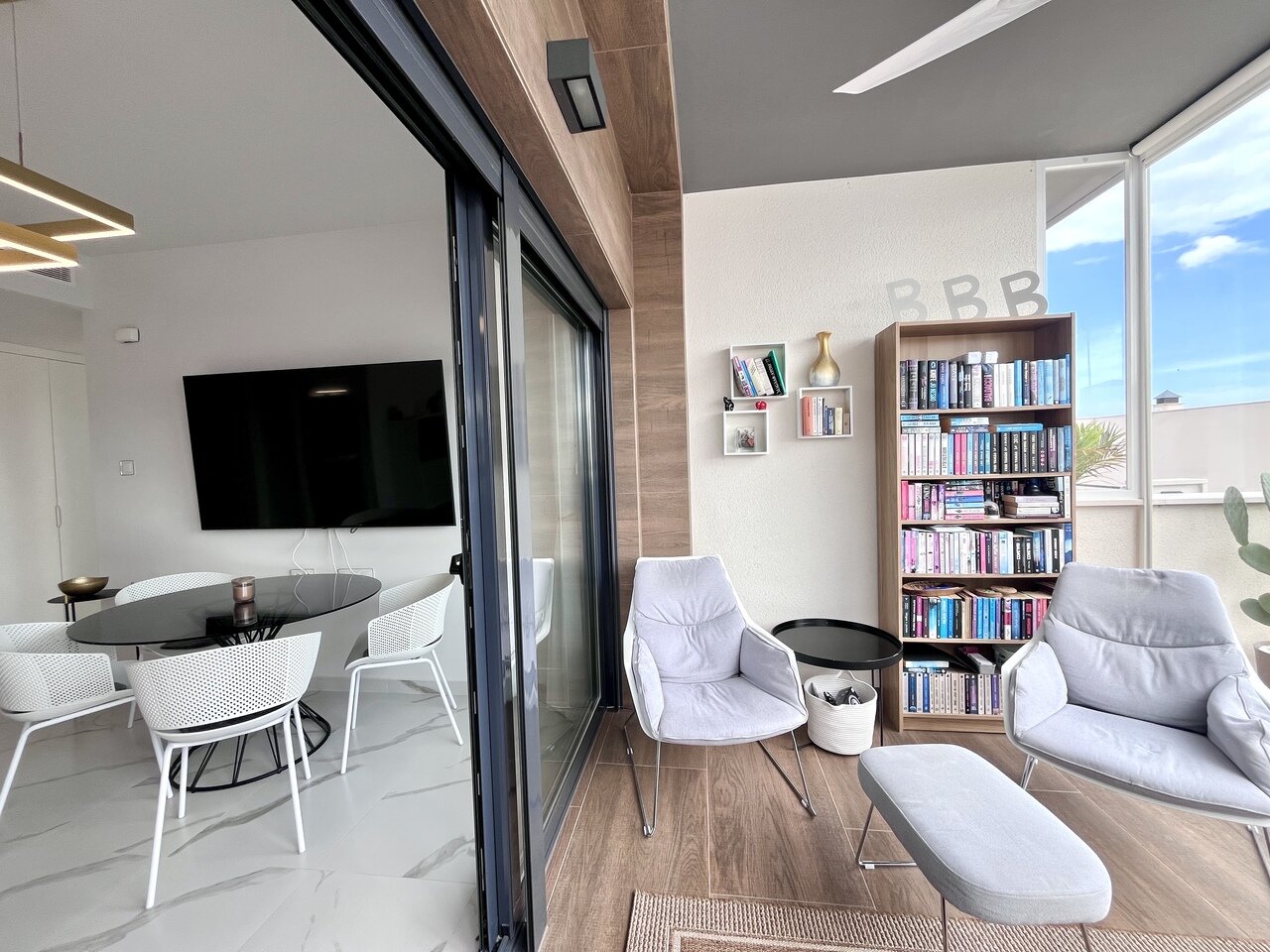 2-Bedroom Apartment in San Miguel de Salinas - Image 22