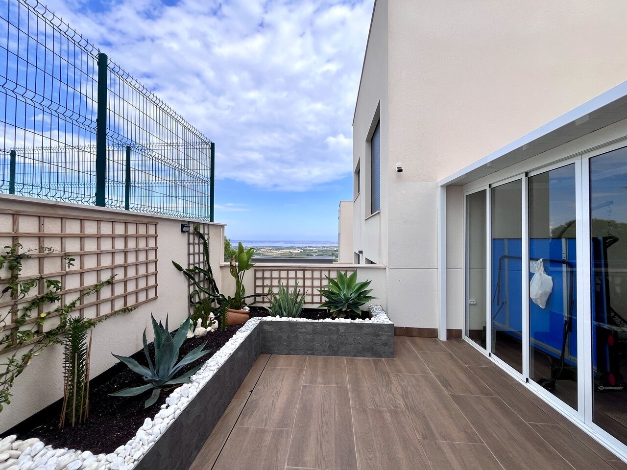 2-Bedroom Apartment in San Miguel de Salinas - Image 28